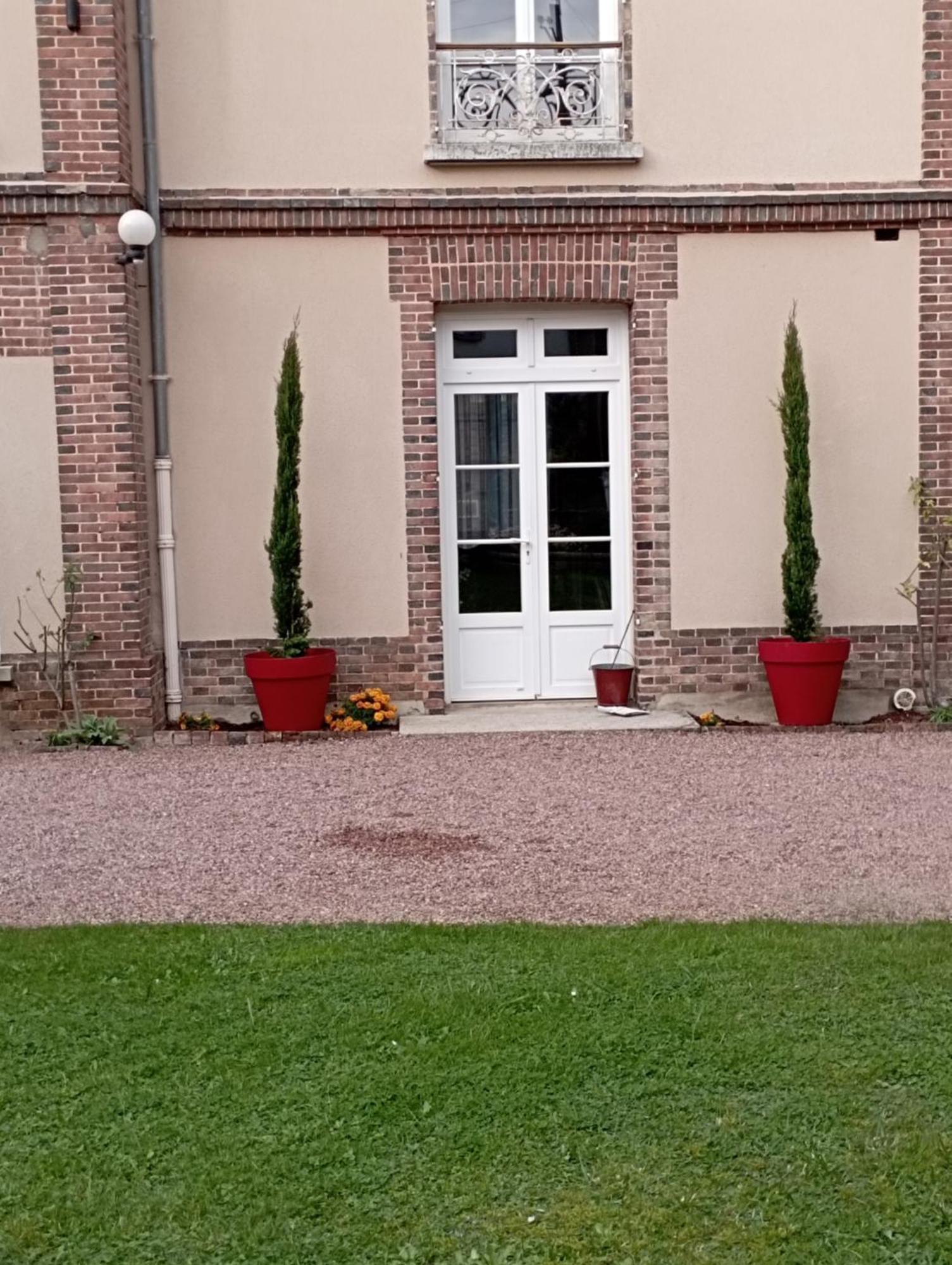 Le Clos Saint-Germain Rugles Kültér fotó
